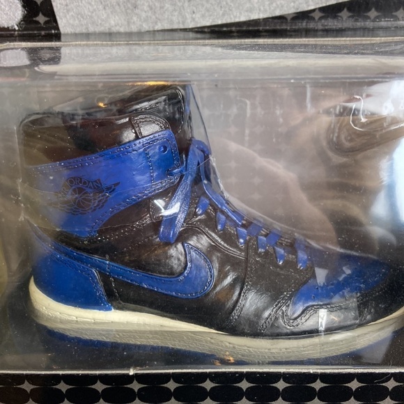 Nike AIR JORDAN Mini Tennis Shoe Bowen Designs 4282 Commemorative Collectible - Picture 16 of 16